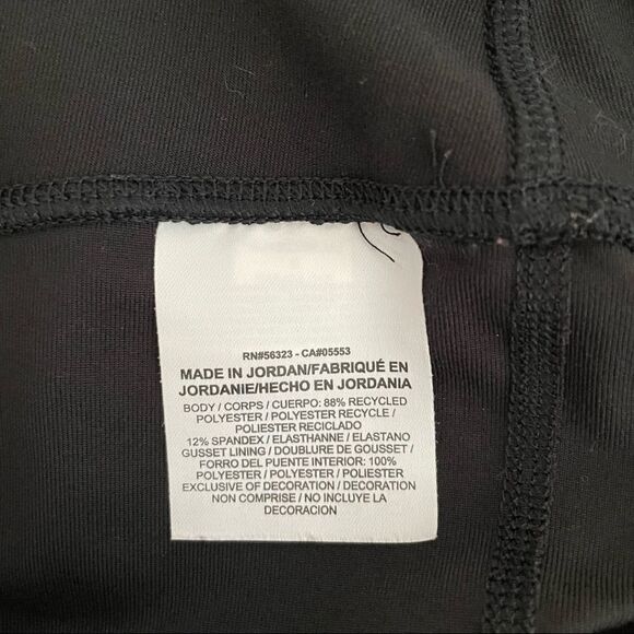 Nike Capri Black workout pants, size S, back stitching, inside pocket - Picture 4 of 6
